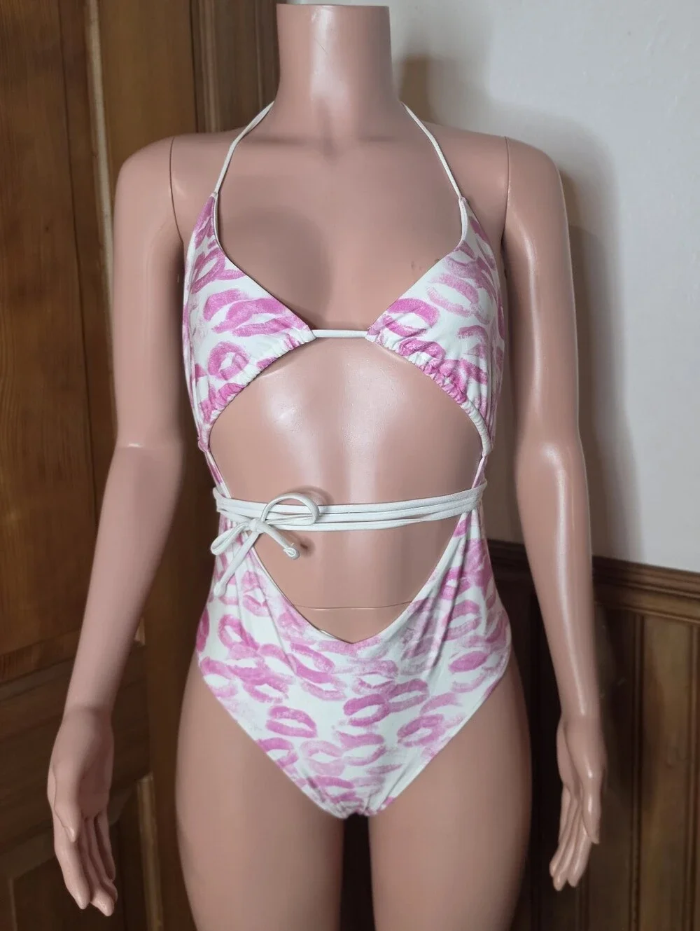 NWOT Frankies Bikinis X Sydney Sweeney Gemma Shine One Piece Bikini XL